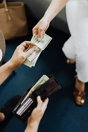 4. Infórmate sobre las tarifas y modalidades de pago