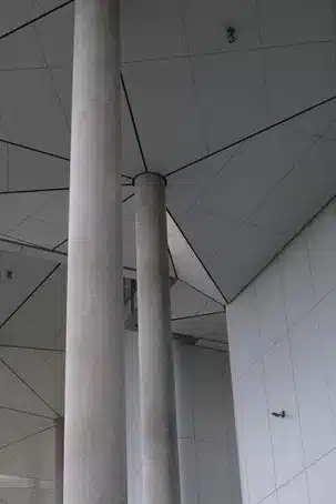 El innovador cementerio municipal diseñado por César Portela