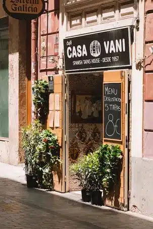 Explora la gastronomía local con nuestras visitas culinarias