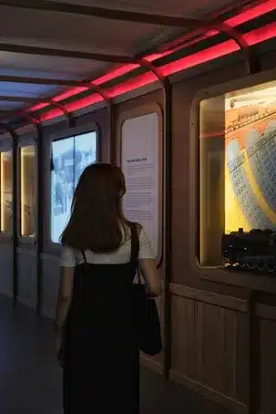 Exposiciones y muestras artísticas