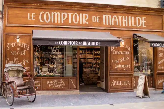 Gastronomía local y especialidades en los mercados