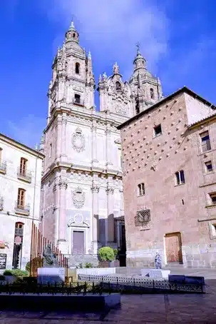 Historia de la Plaza de las Mercedes en Ourense