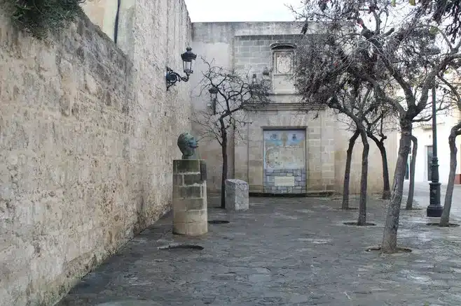 Historia del Convento y Plaza de Santa Bárbara