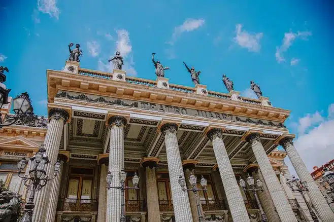 Importancia cultural y artística del Teatro Colón de A Coruña