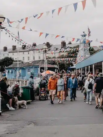 Importancia del Paseo de Riazor para residentes y turistas