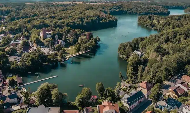 Las vistas panorámicas sobre la ciudad y el río Loña