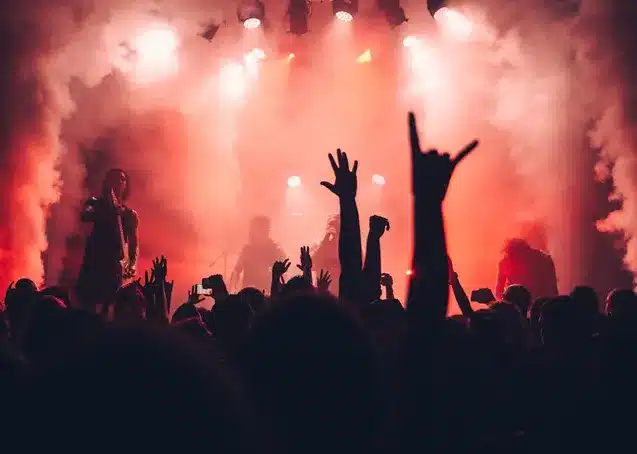 Programación de conciertos y artistas destacados