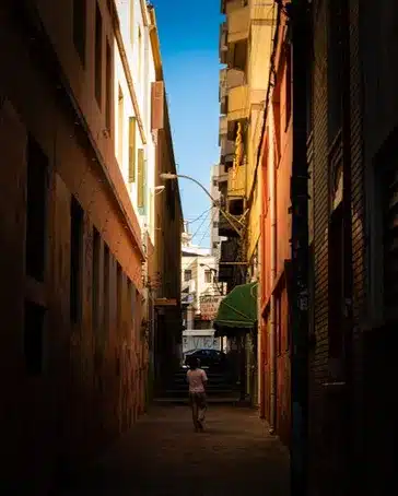 Recorre las calles empedradas del casco antiguo