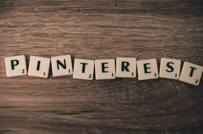 Redes sociales y plataformas en línea