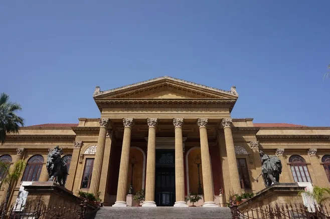 Temporada Lírica 2023: Disfruta de la ópera en el Teatro de Coruña
