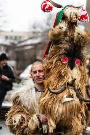 Vestimenta tradicional en las celebraciones